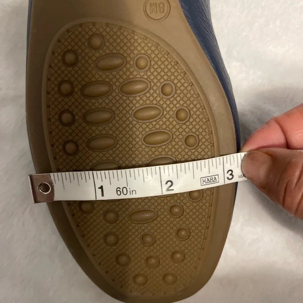 Talbots Navy Blue Leather Loafers with Gold Hardware Made In Vietnam Size 8M